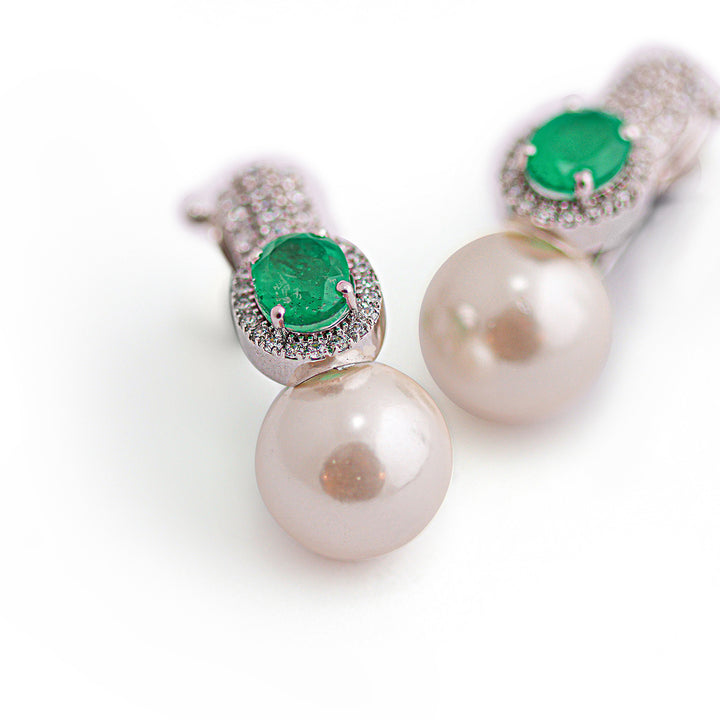 MOGRA EMERALD EARRINGS